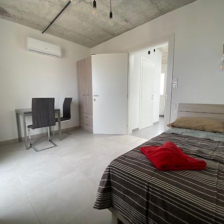 Minimal & Arty Townhouse Apartment Hamrun Екстериор снимка