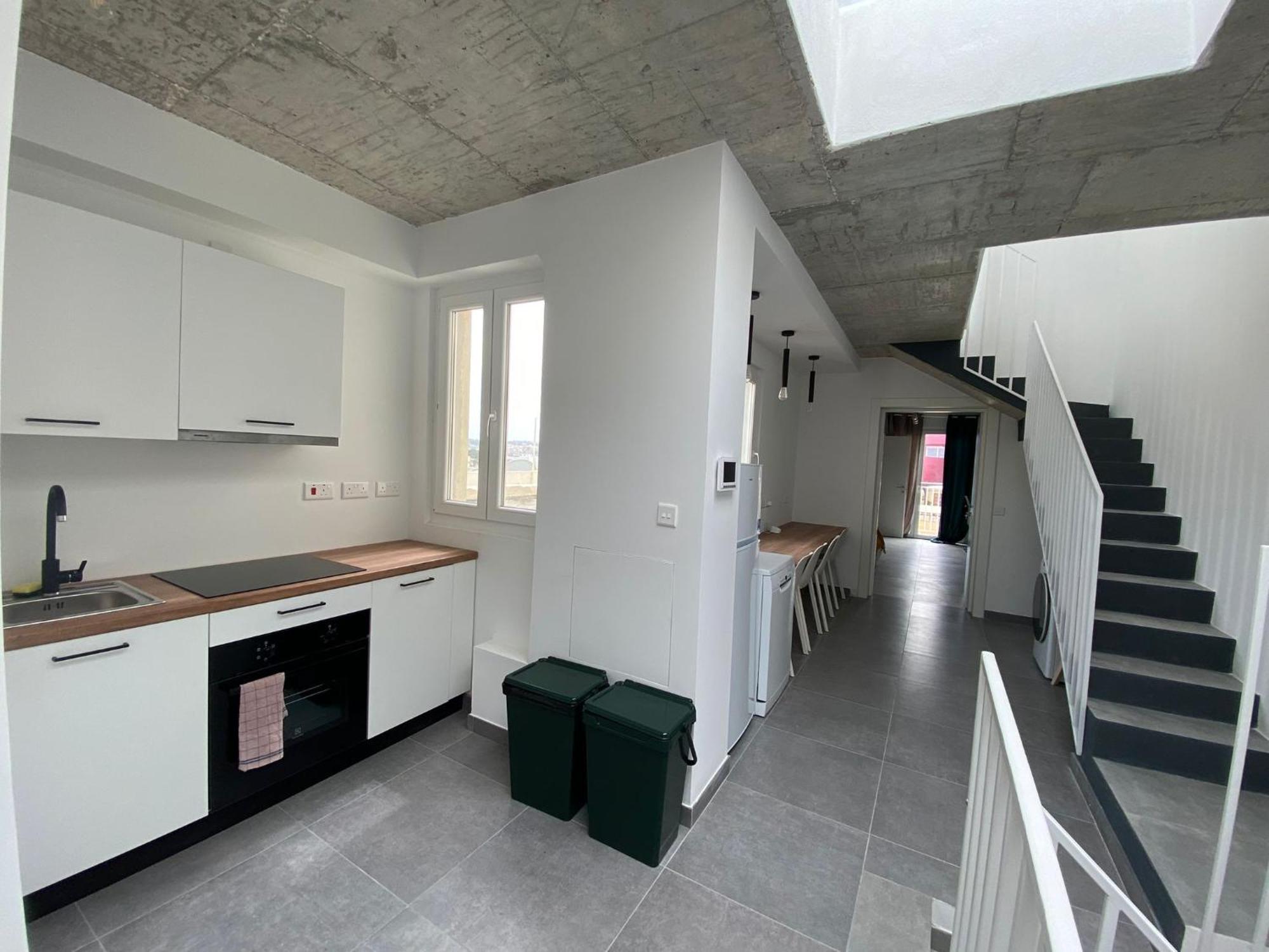 Minimal & Arty Townhouse Apartment Hamrun Екстериор снимка